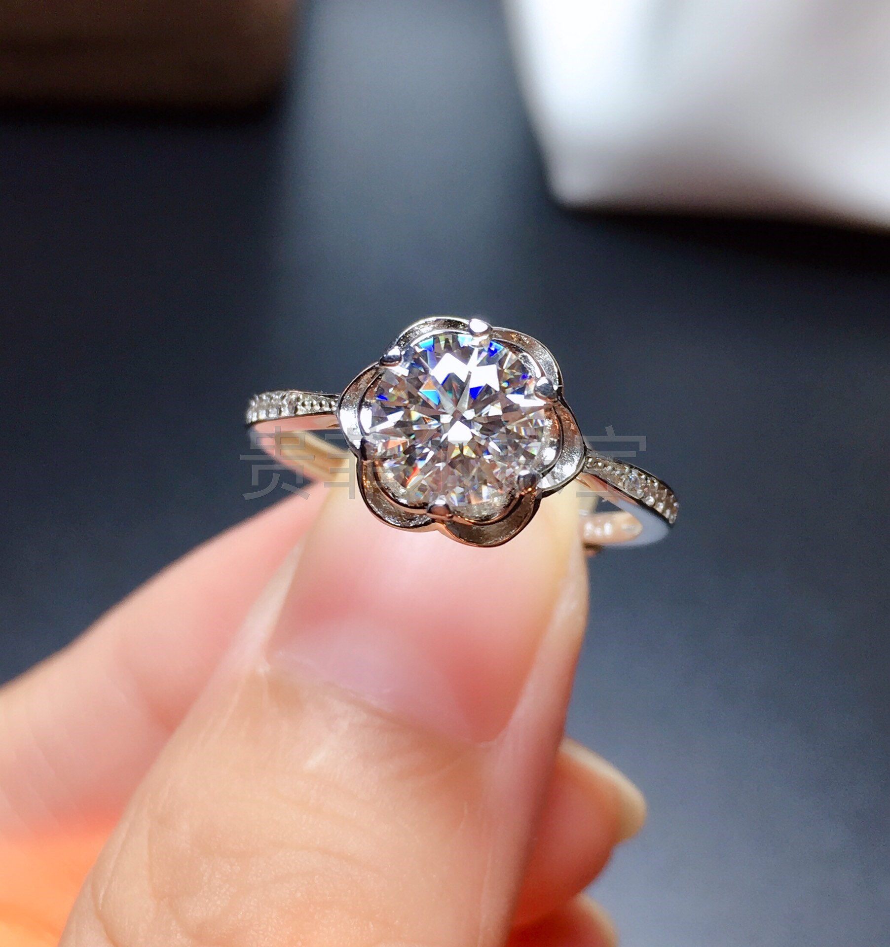 活圈925银镀白金1克拉 莫桑石 戒指 空托 v482