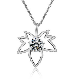 风情925银八心八箭瑞士锆钻枫叶坠+银项链 清仓甩卖