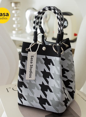 经典复古小众针织手拎包便携出行手提包零钱包休闲百搭中古水桶包