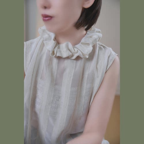 随性优雅～条纹透视无袖衫