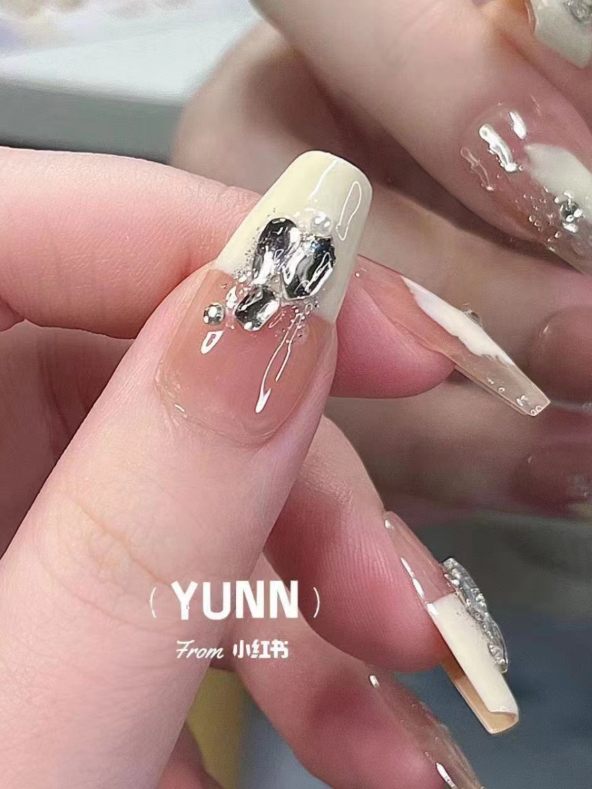 纯手工穿戴甲奶油鎏金法式魔镜粉碎钻美甲婚甲可拆卸持久假甲片37