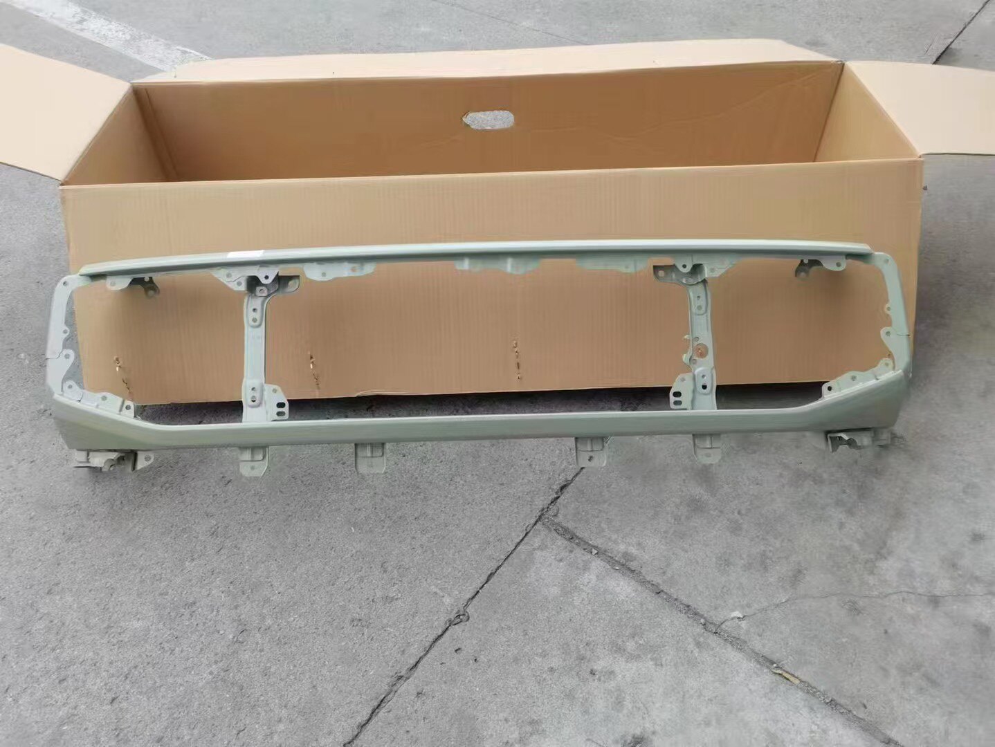 새로운 지미 센터 그릴 JB74 센터 그릴 센터 그릴 표준 그릴 앞 범퍼 그릴 원래 수입 액세서리