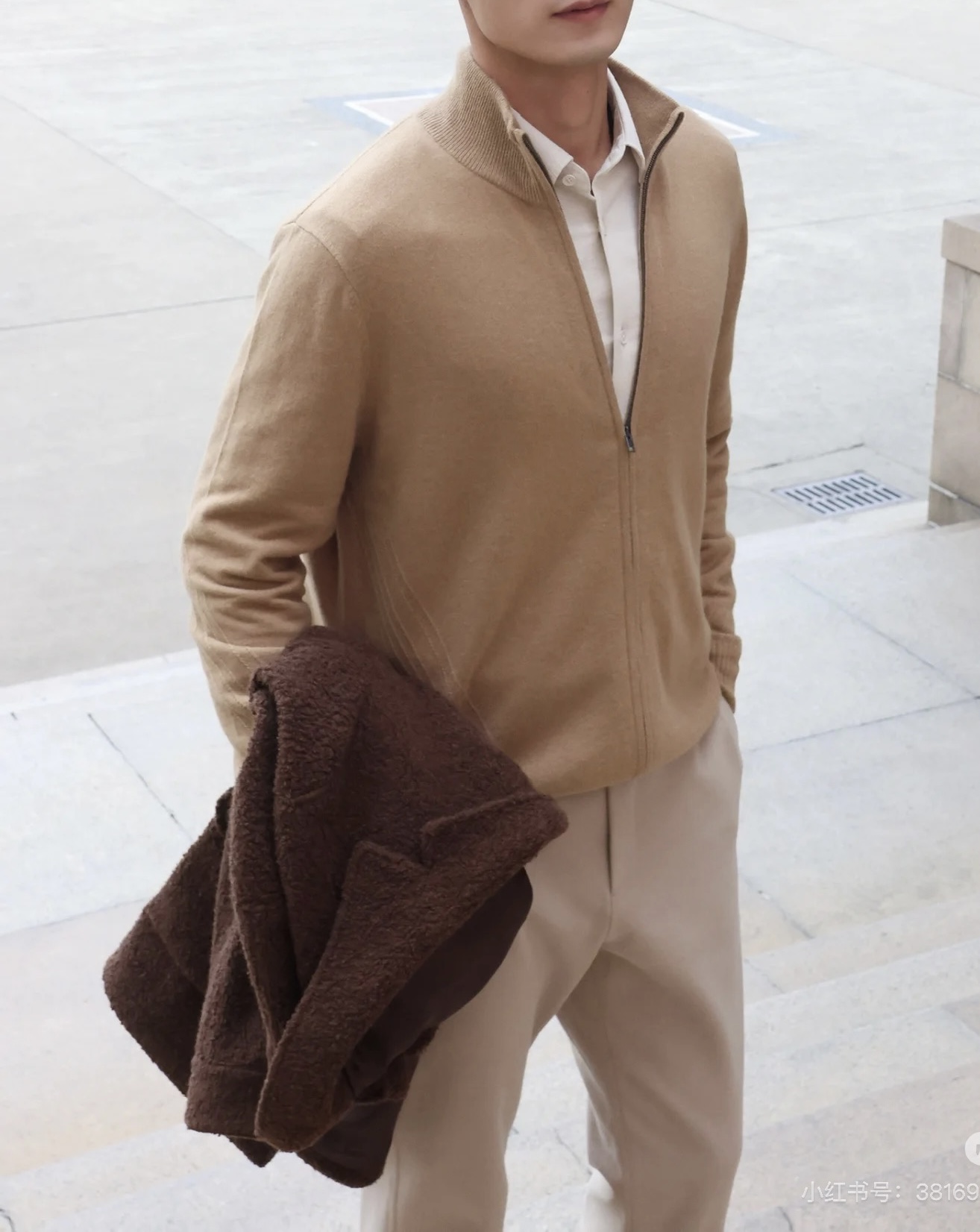 小禾原纱康赛妮A级100山羊绒立领半高领拉链衫