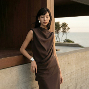 COMMON 上衣斜肩设计感通勤背心 VALUE「澹月衣」春铜氨丝荡领无袖