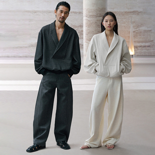 」古典未来主义美学 COMMON Pāra 禅 青果领卫衣 VALUE「