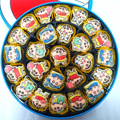 新品爆款蜡笔小新巧克力礼盒装纯可可脂儿童生日礼物孩子糖果零食