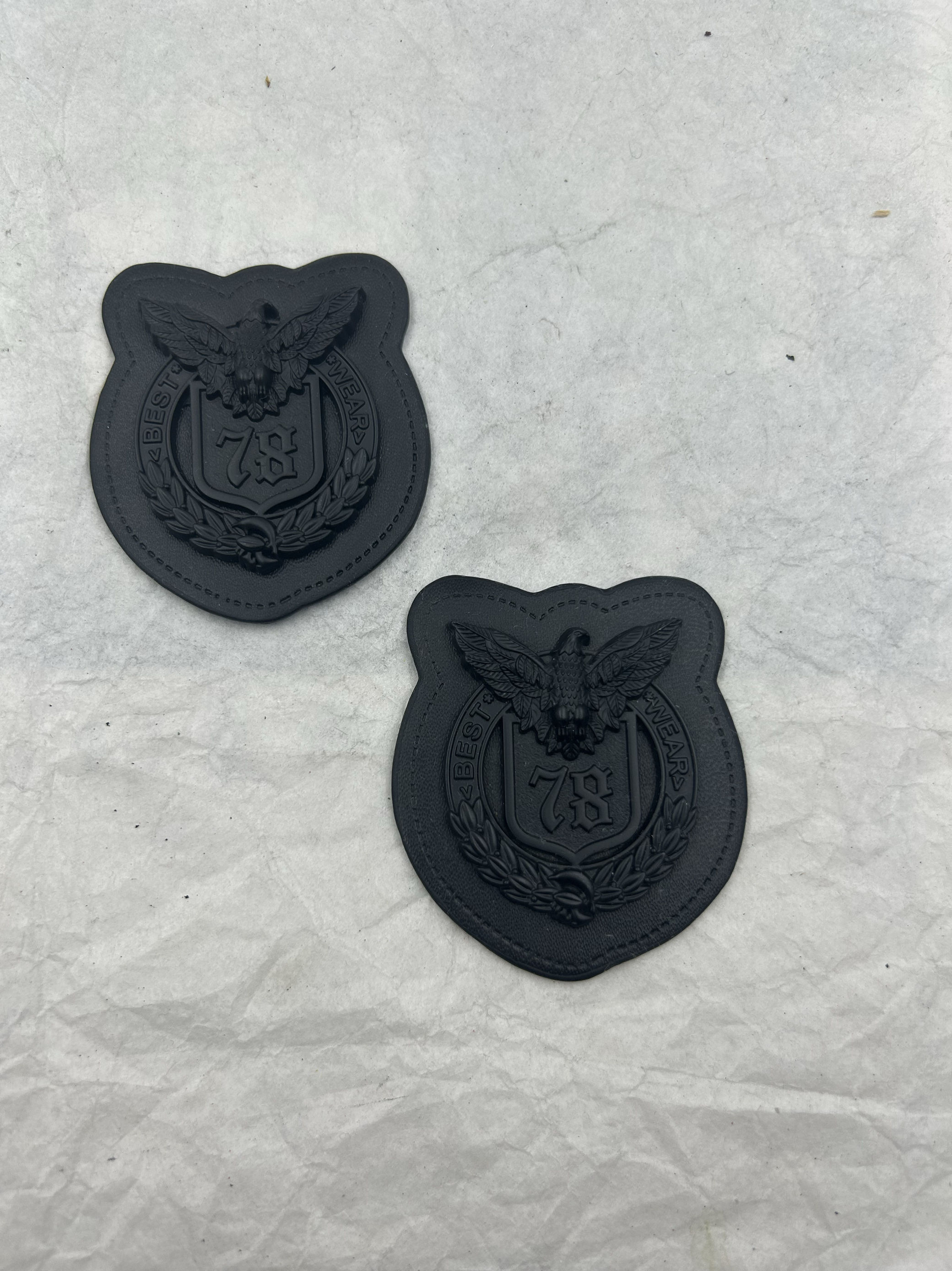 35002男装贴标五金亚黑黑豹贴章战术士气章徽章背包贴章装饰皮标