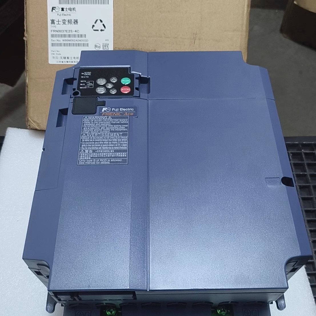 FRN0.1E2S-2J富士FRN0.4G1S 0.75G1S-4C 1.5G1S-4C 2.2G1S-4A-4C