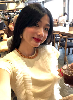 落落狷介短袖设计感T恤女