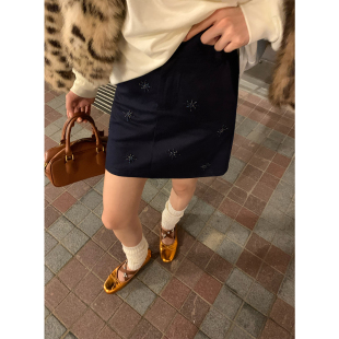 落落狷介 钉珠藏青色包臀裙小个子半裙设计感 半身裙秋女2025新款