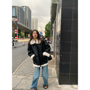 落落狷介皮毛一体外套女黑色羊羔毛外套2022年新款 加厚保暖小个子