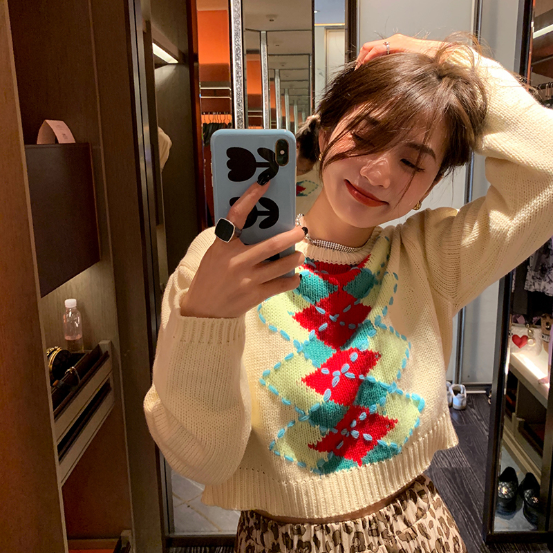 落落狷介套头短款秋装毛衣女