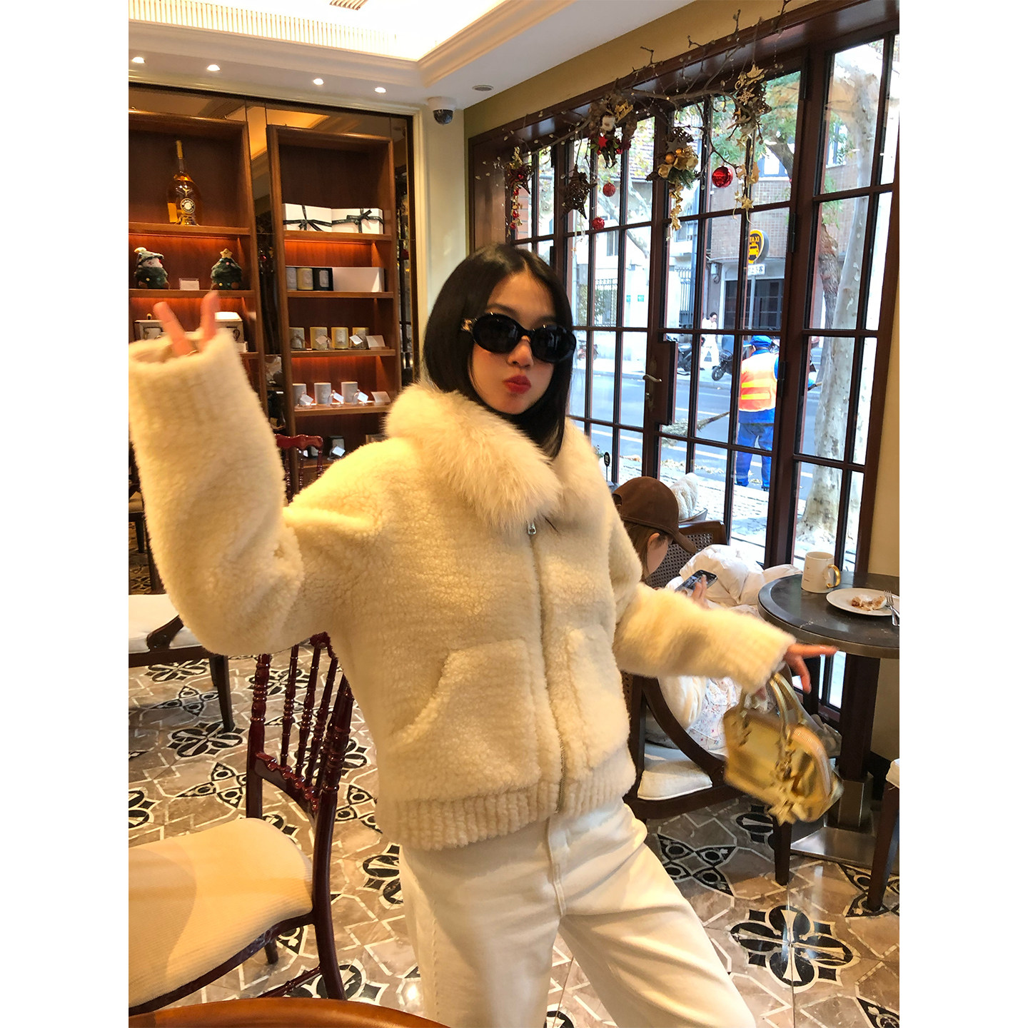 落落狷介麂皮绒短外套女2025新款冬高级感羊毛保暖外套小个子冬装,女装/女士精品,短外套,淘宝优惠券,粉丝福利购,淘宝优惠卷