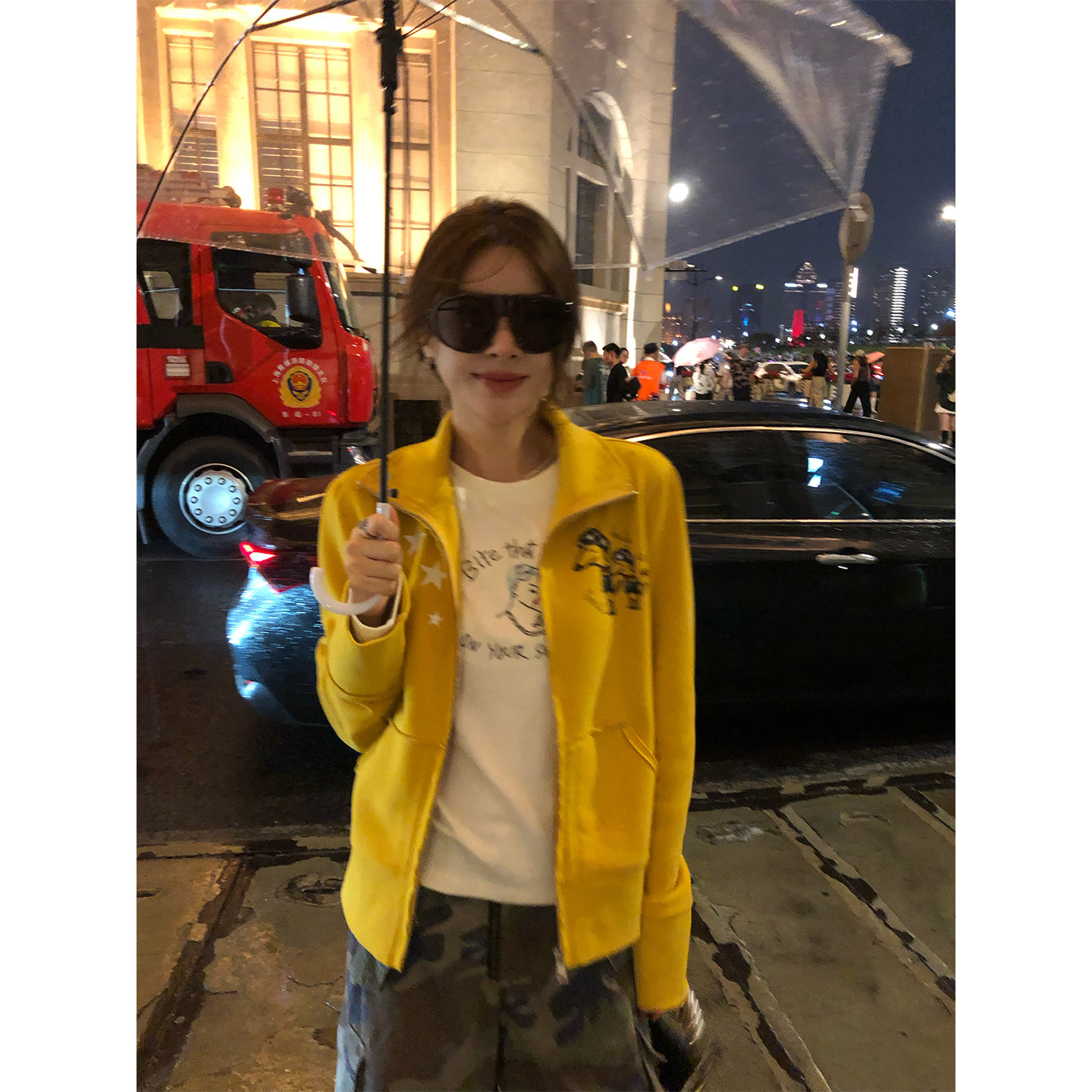 落落狷介黄色开衫卫衣女