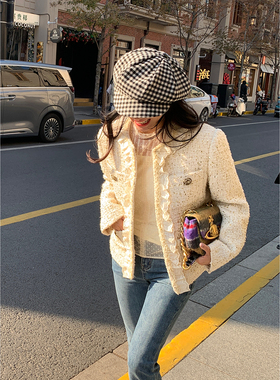 落落狷介深冬独特超好看外套2025年新款白色小香风毛呢外套女夹棉