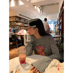 印花小个子 T恤女2025年新款 落落狷介 早秋超好看单穿上衣灰色长袖