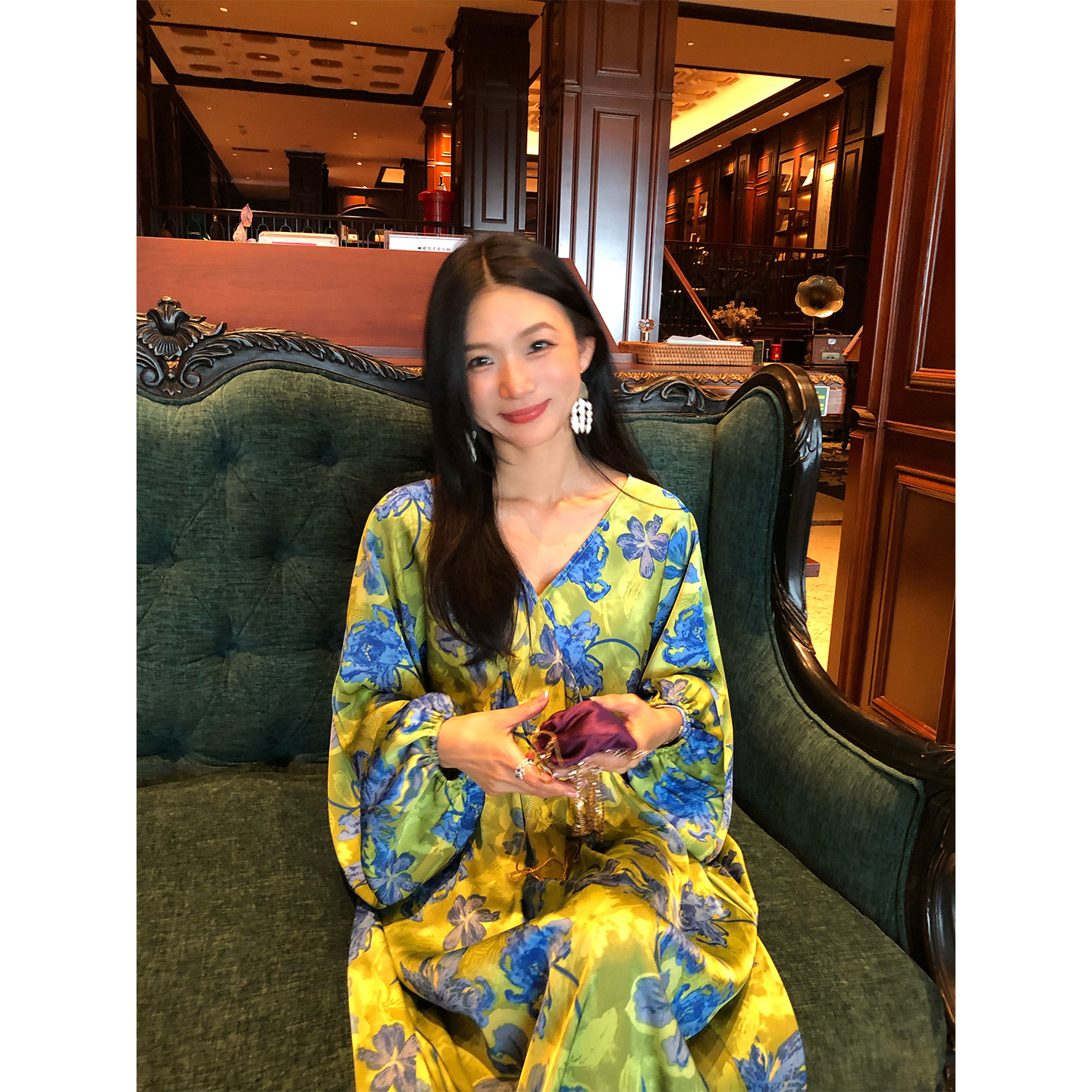 落落狷介宽松碎花连衣裙女图片