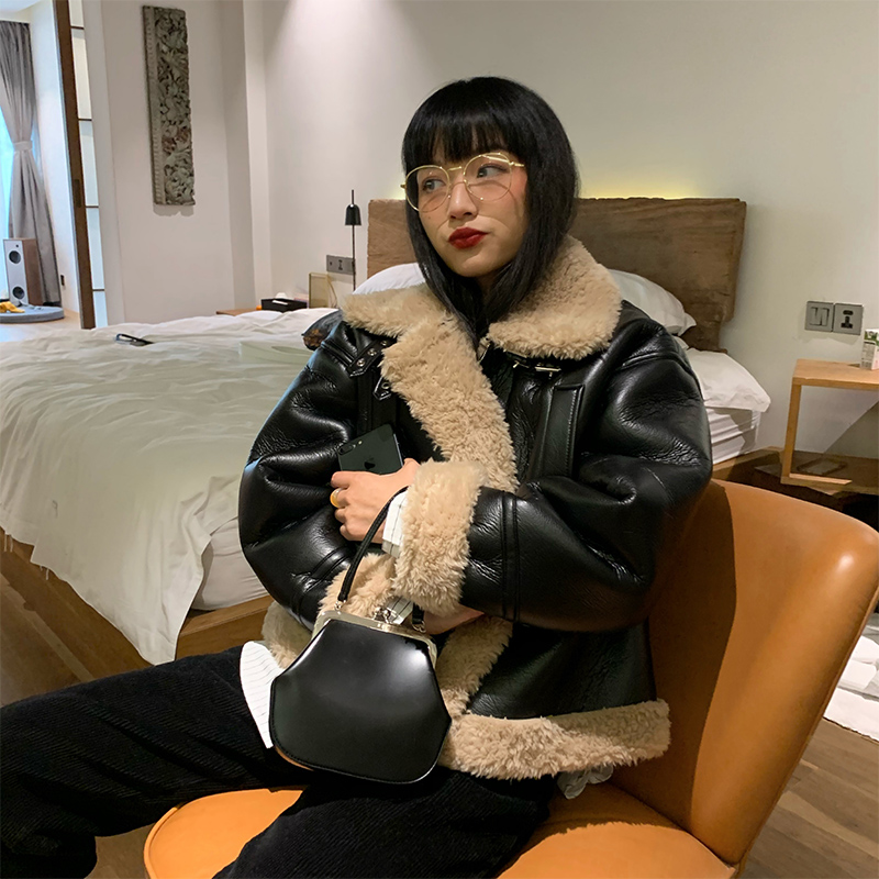 落落狷介外套秋冬黑色羊羔毛新款