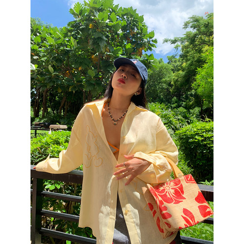 落落狷介刺绣亚麻衬衫女长袖