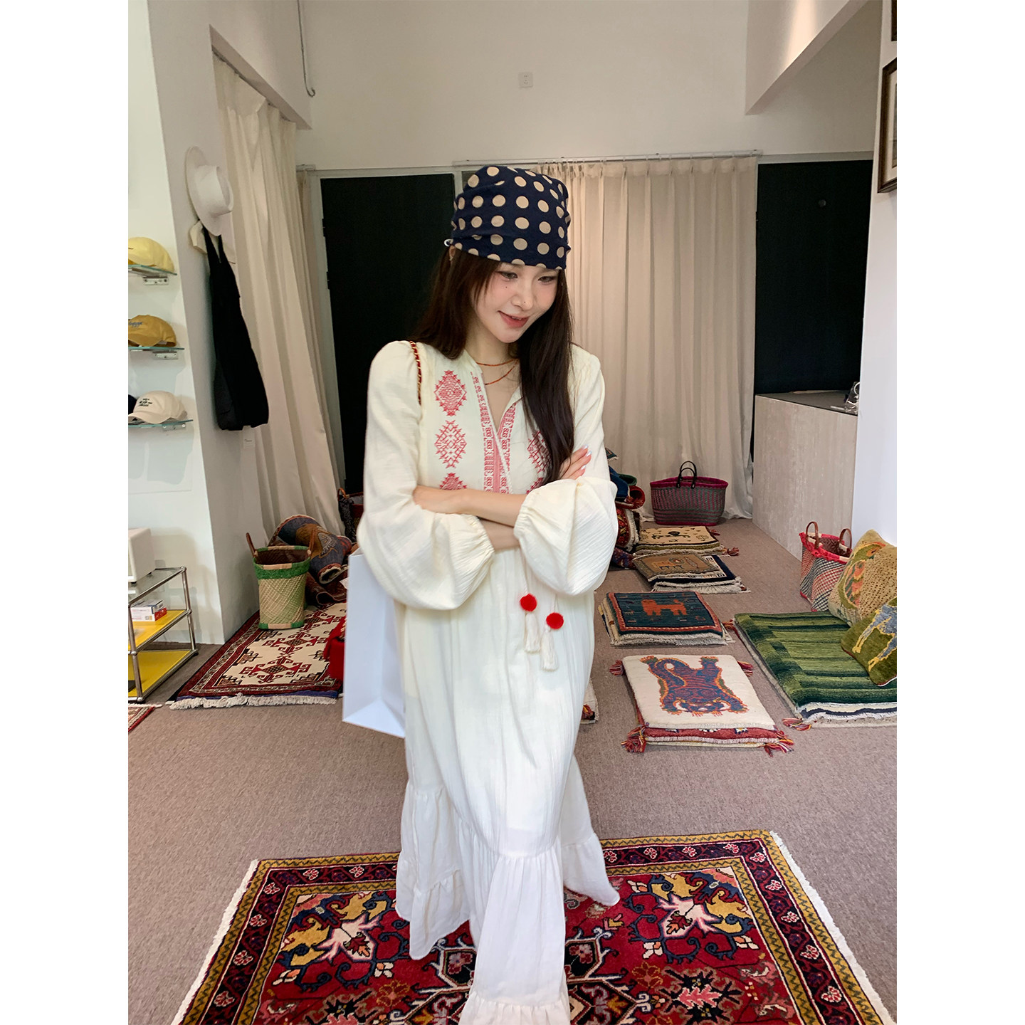 落落狷介长袖宽松刺绣长裙女图片