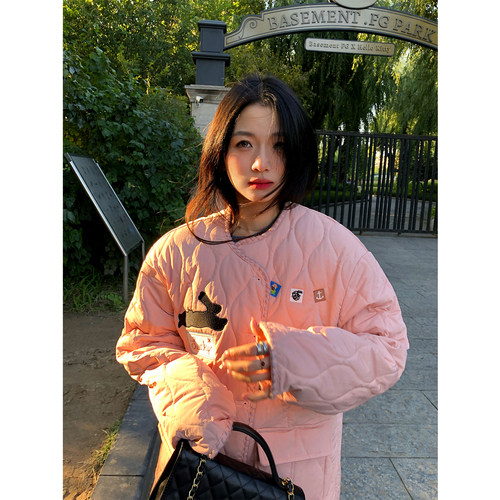 落落狷介粉色小个子棉衣女