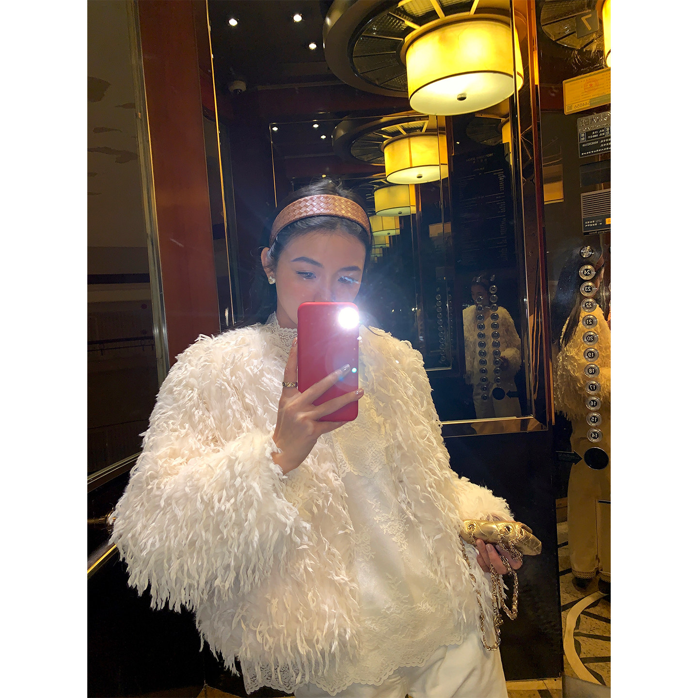 落落狷介外套女装冬2025年新款白色环保毛毛外套仿羽毛保暖短外套,女装/女士精品,短外套,淘宝优惠券,粉丝福利购,淘宝优惠卷