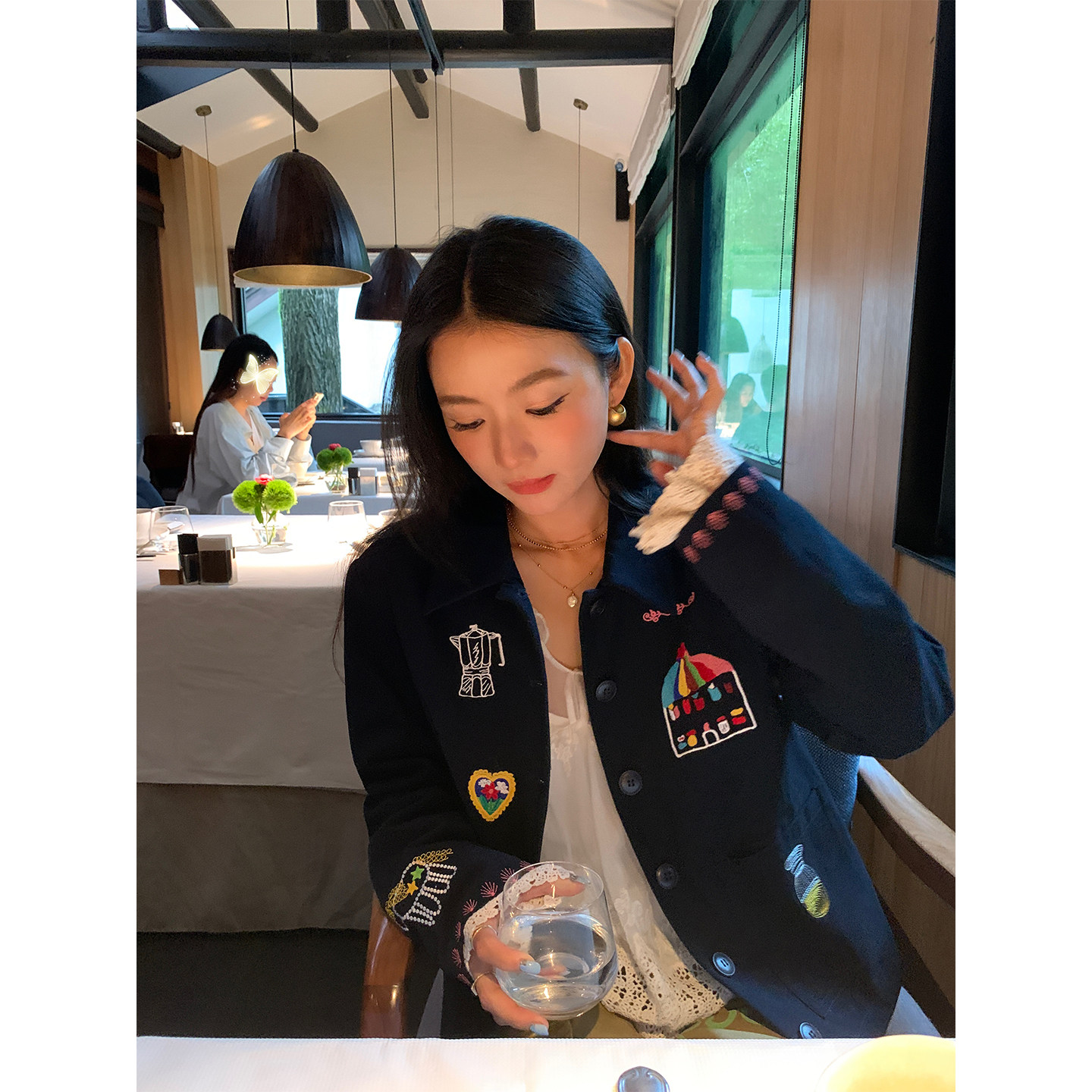 落落狷介 外套女款秋2026新款藏青色刺绣设计感短外套小个子秋装