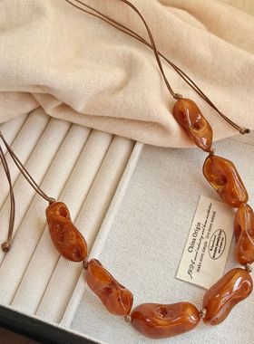 中式复古不规则琥珀色树脂毛衣链