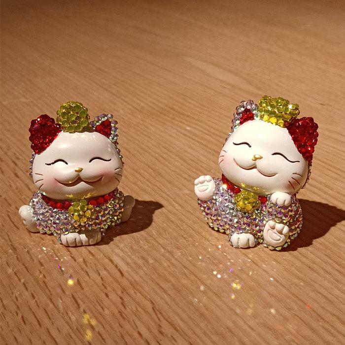 新款创意招财猫汽车中控台装饰