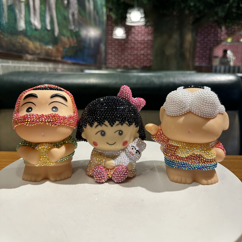 贴钻小新存钱罐装饰卡通米奇