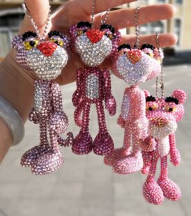 罗志祥粉红豹贴钻顽皮豹钥匙扣公仔贴钻 海派甜心顽皮豹挂件贴钻