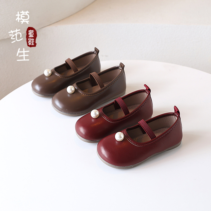 纯色珍珠｜软底百搭小皮鞋