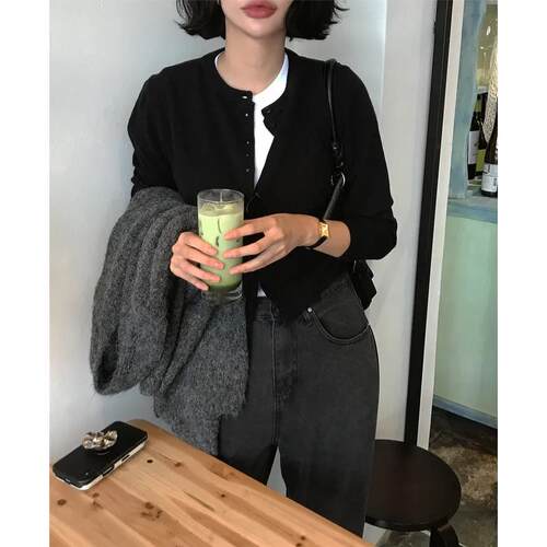 已出货   韩国chic  基础圆领系扣百搭复古日常长袖针织开衫
