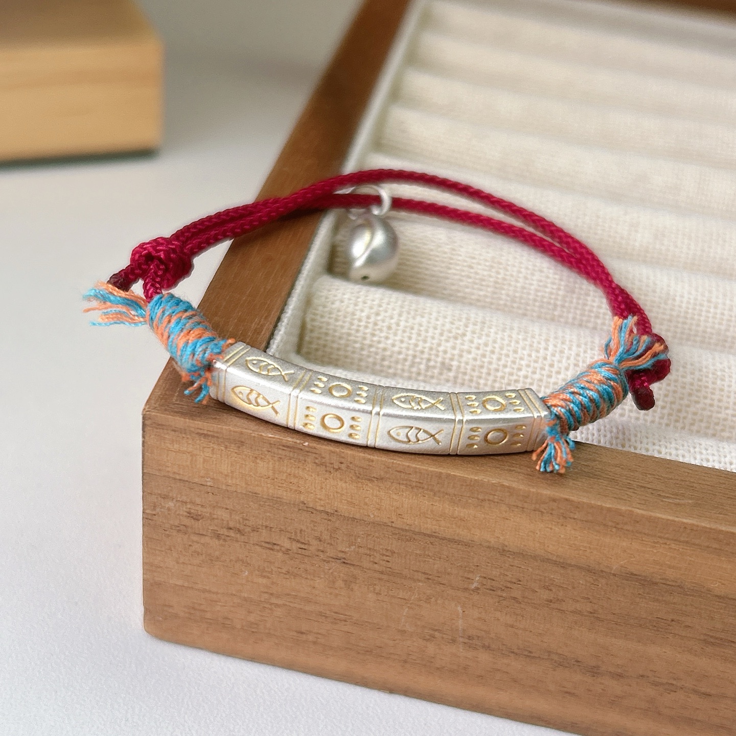 999足银小鱼管红绳足银元宝时尚百搭饰品礼物送女友闺蜜生日礼物