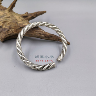 老式仿银手镯麻花怀旧款 绞死纹路开口铜手镯 首饰复古款影视道具