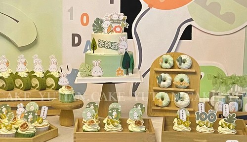 绿色森系兔宝宝蛋糕甜品台贴纸
