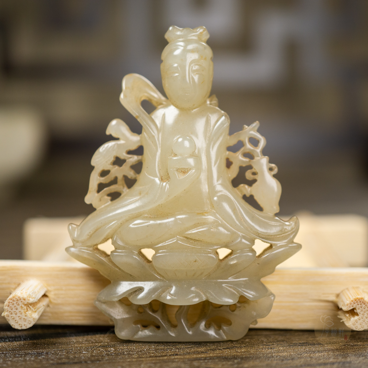 明代和田玉观音小吊坠挂坠白玉玉石籽料籽玉中原古董老玉珠宝散珠