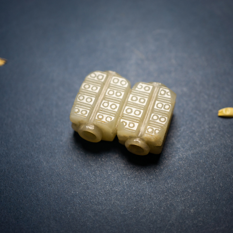 千年古珠春秋时期和田白玉籽料双排玉琮保真开门包老高古玉吊坠