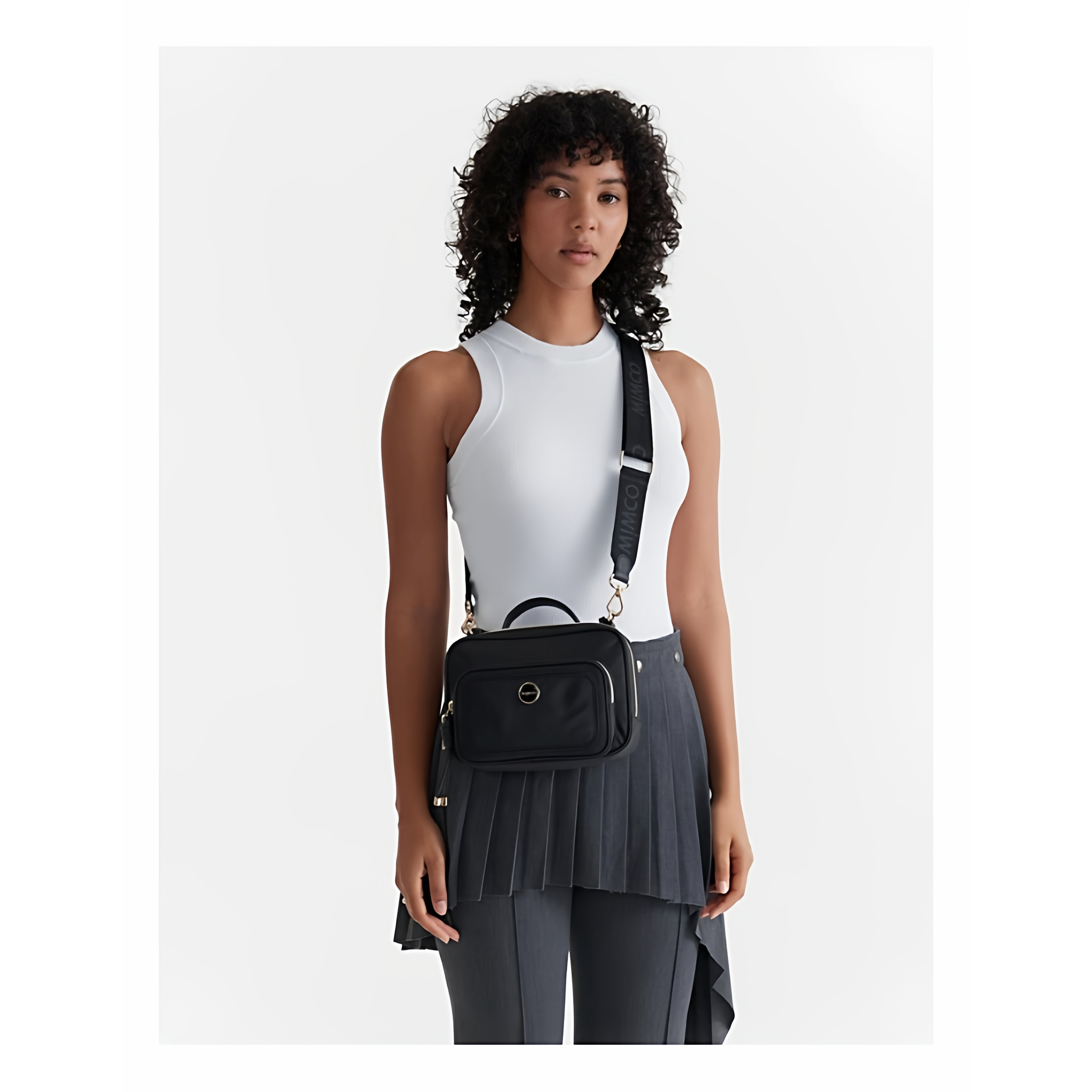 澳洲时尚轻奢黑色尼龙布金色五金拉链小方包手提斜挎包