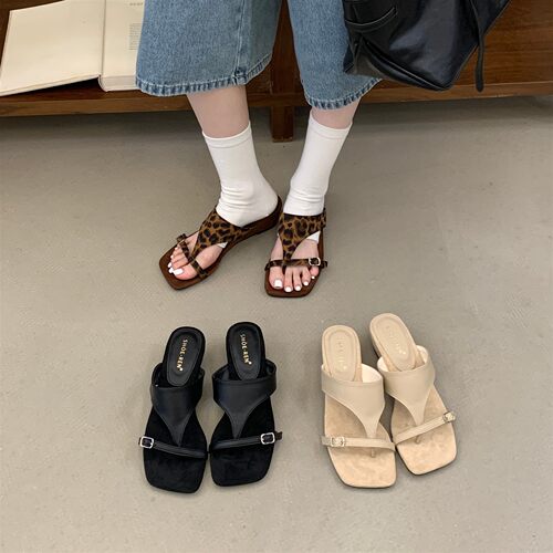 法式豹纹夹趾坡跟凉拖女鞋