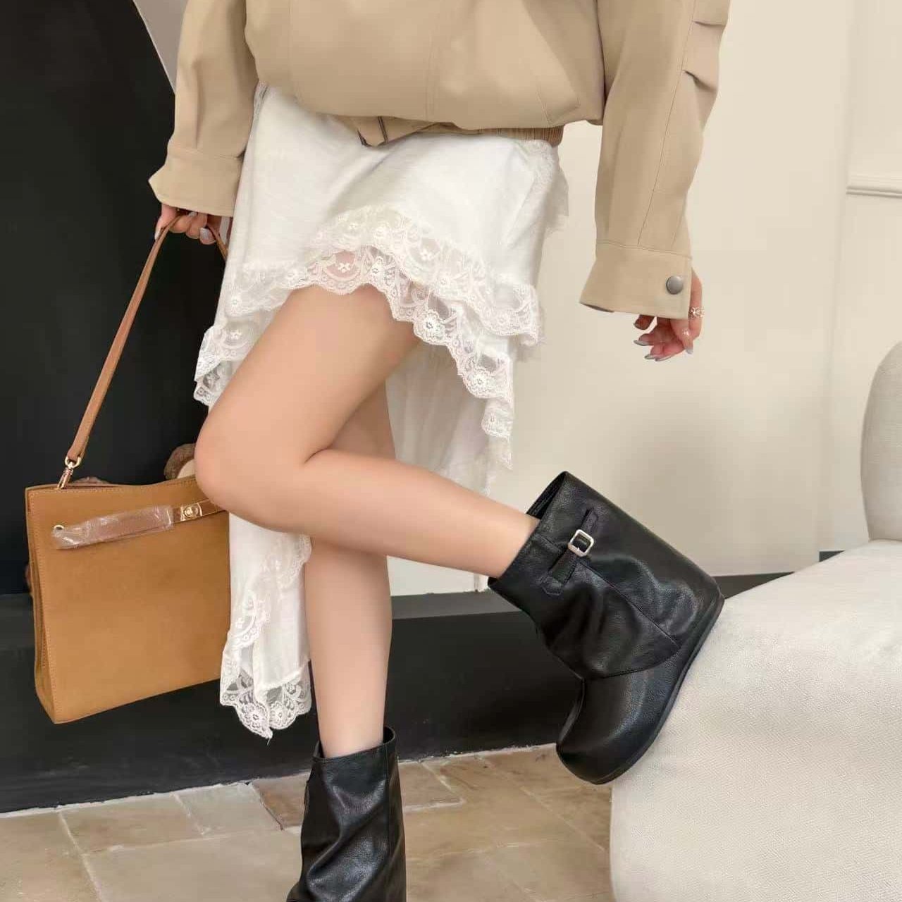 韩版皮带扣厚底短靴女秋冬