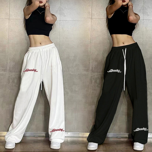 欧美爵士嘻哈宽松休闲字母运动卫裤女基础款高腰jazz跳舞束脚裤子