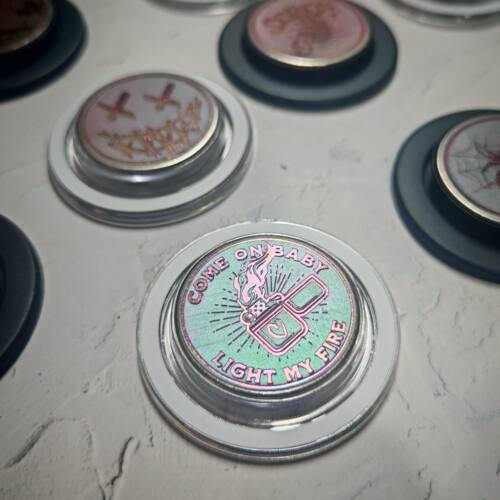 新品金属幻彩潮图magsafe磁吸手机支架可折叠气囊小众个性泡泡骚