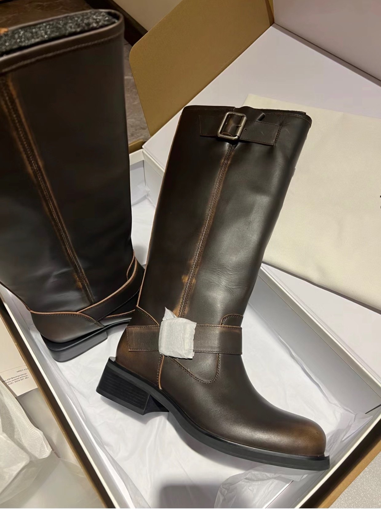 复古做旧擦色方圆头中筒靴2025年秋冬新款英伦风皮带扣骑士靴女潮,女鞋,时装靴,淘宝优惠券,粉丝福利购,淘宝优惠卷