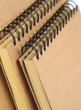 言本上翻牛皮纸笔记本120g加厚内页钢笔不洇墨双线圈可平摊A416K