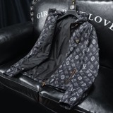 2024年秋冬新款男士韩版连帽款潮男夹克；货号2435P150沙发图，男装夹克，钱塘6007(原2006)