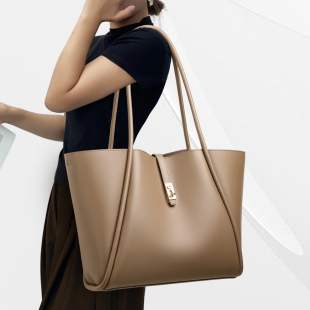 CCAMO真皮女包2026新款今年流行爆款包包日常通勤百搭单肩托特包