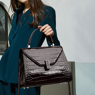 CCAMO真皮包包女式2025新款斜挎包高级感鳄鱼纹单肩包精致小包包