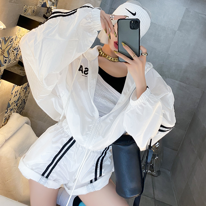 New letter print zipper loose sunscreen shirt + elastic waist short sports casual suit