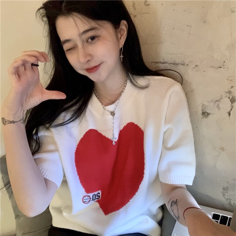 Knitted sweater women's love loose Korean white short sleeve sweater top new style in spring